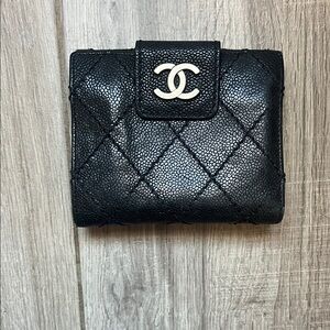 CHANEL Black Textured Quilted Wallet